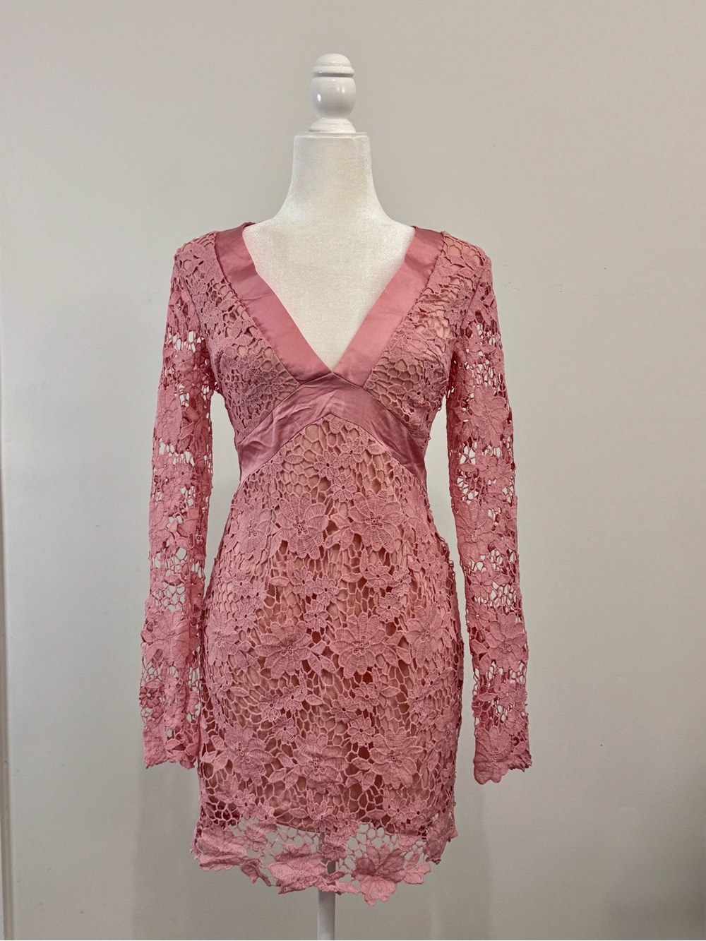 SHEIN Dusty Rose Crochet Lace V-Neck Long Sleeve Dress